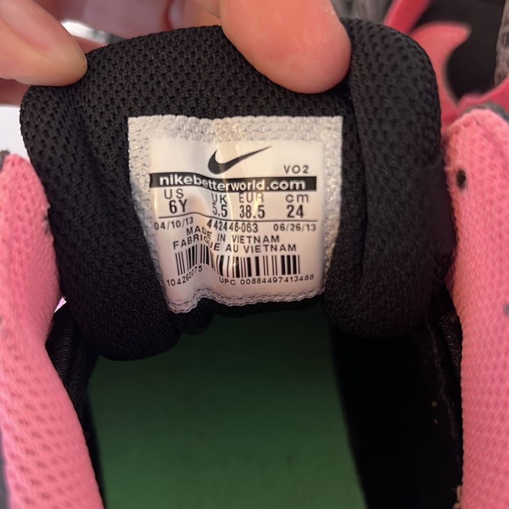 Nike Youth Morgan low tops - 6Y (W8) neon pink, green, cheetah - Picture 6 of 7